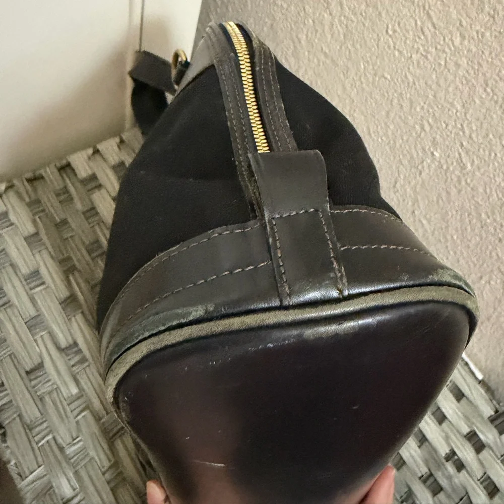 Dooney & Bourke Vintage Black Leather Satchel - Picture 11 of 16